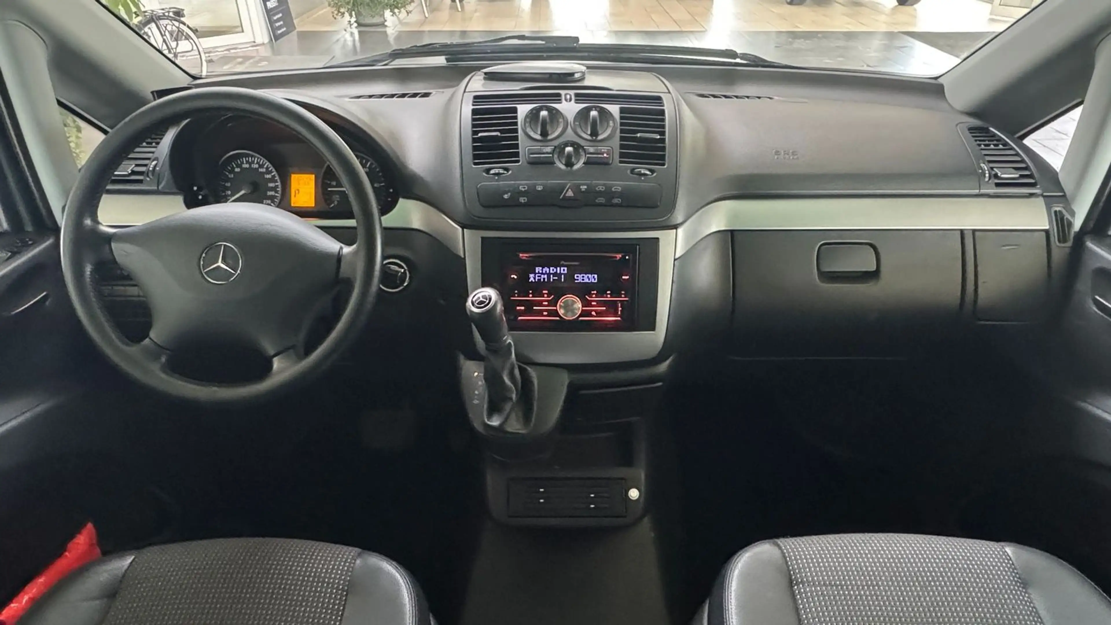 Mercedes-Benz Vito 122 CDI lang V6 165KW Mixto Klima Sitzheizung — photo 10