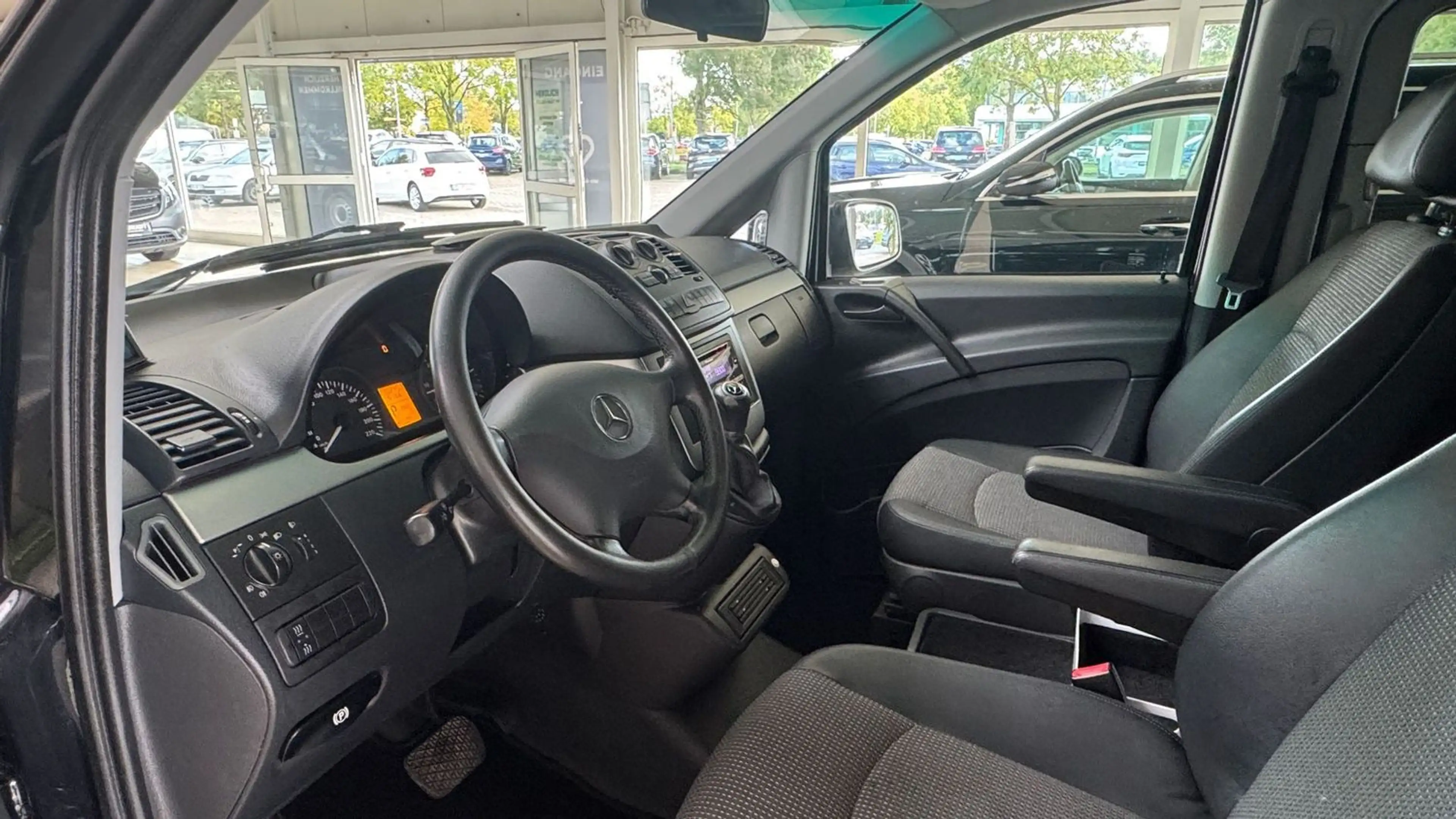 Mercedes-Benz Vito 122 CDI lang V6 165KW Mixto Klima Sitzheizung — photo 8