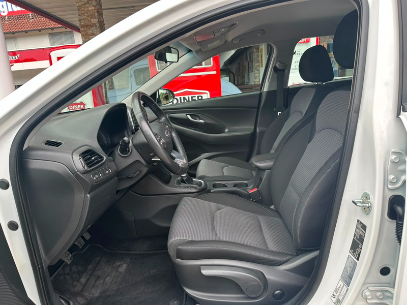 Hyundai i30 i30 1,6 CRDi / Pickerl & Service NEU / — photo 11