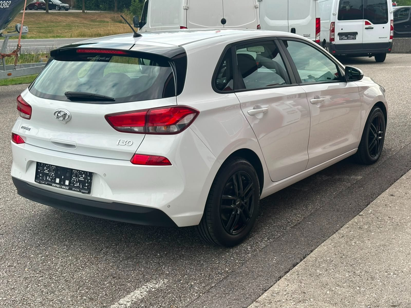 Hyundai i30 i30 1,6 CRDi / Pickerl & Service NEU / — photo 5