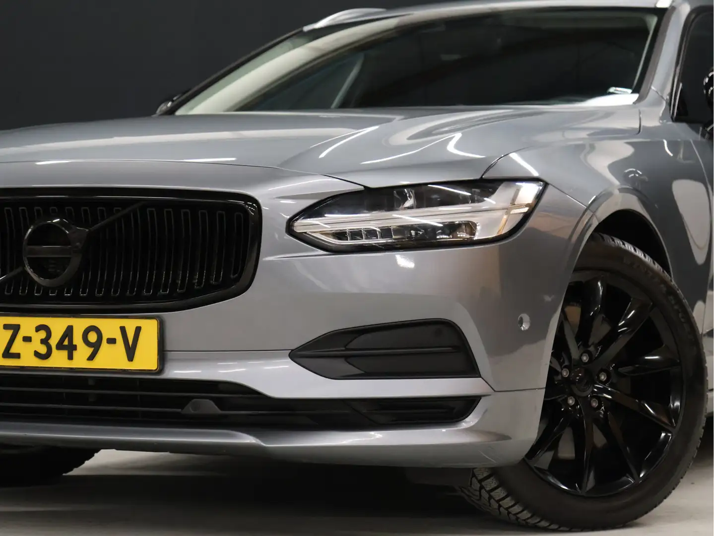 Volvo V90 2.0 T5 Momentum Sport Pack [TREKHAAK, CAMERA, PDC Gris - 2