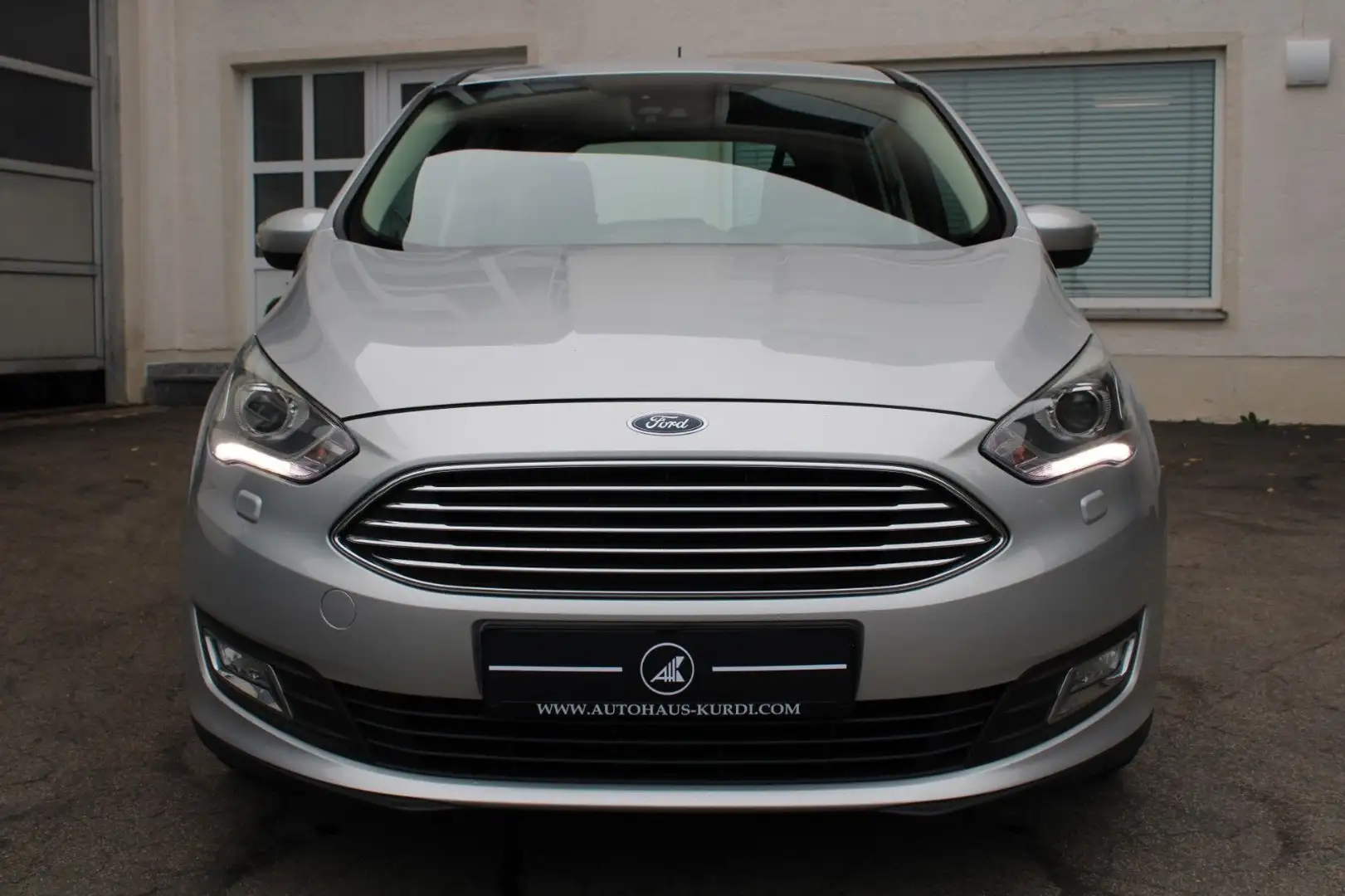Ford C-Max Grand CMAX 1.5 Titan 7Sitze NAVI BIXENON AHK PDC Silber - 2