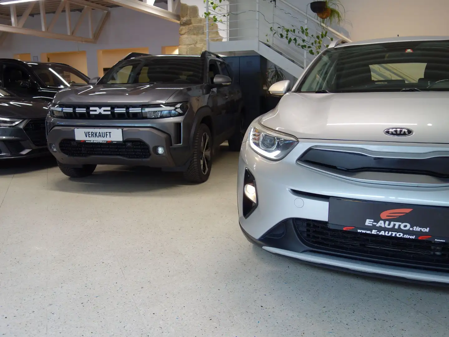 Kia Stonic TGDI Silber *CARPLAY *LED *NEUE §57a ÜBERPRÜFUNG Grau - 2