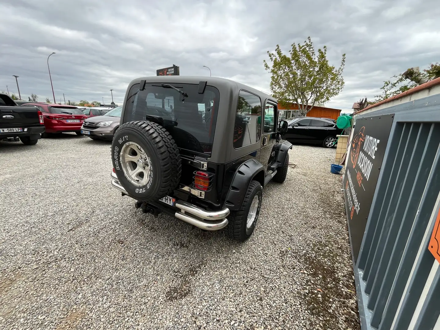 Jeep Wrangler 4.0L Sport Czarny - 2