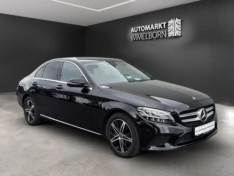 MERCEDES-BENZ Clasa C