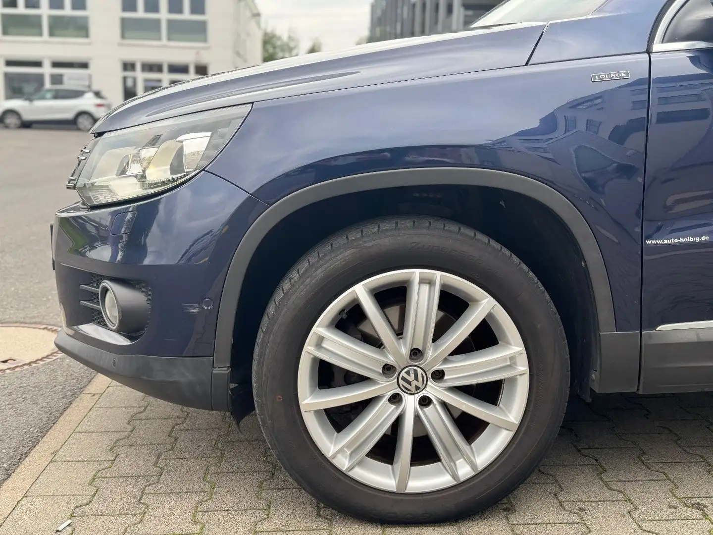 Volkswagen Tiguan DSG  Lounge Sport & Style BMT 4Motion Kam Blau - 2