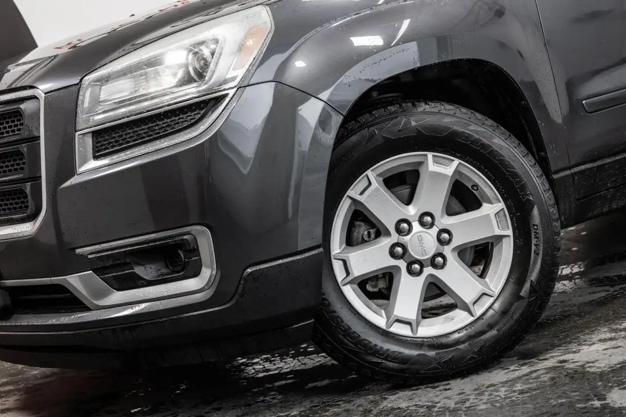 GMC Acadia photo GMC Acadia