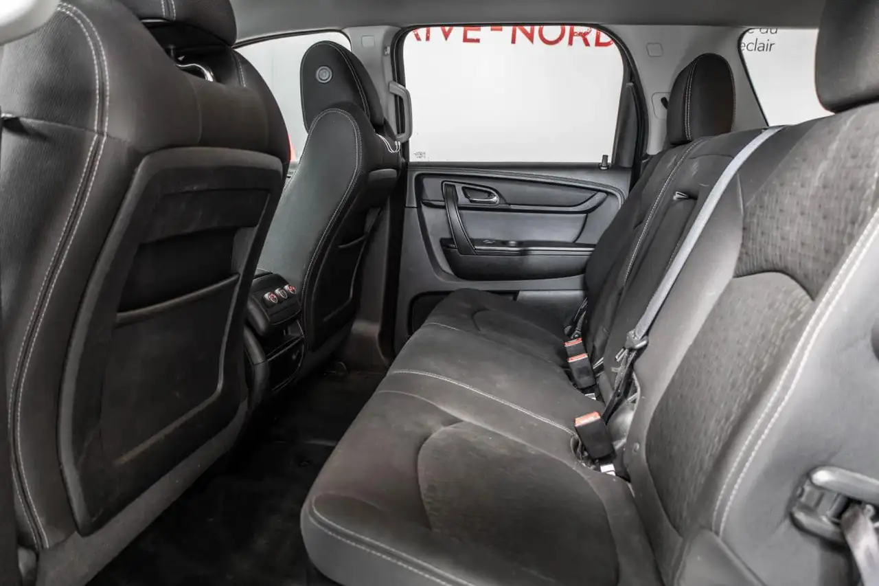 GMC Acadia photo GMC Acadia