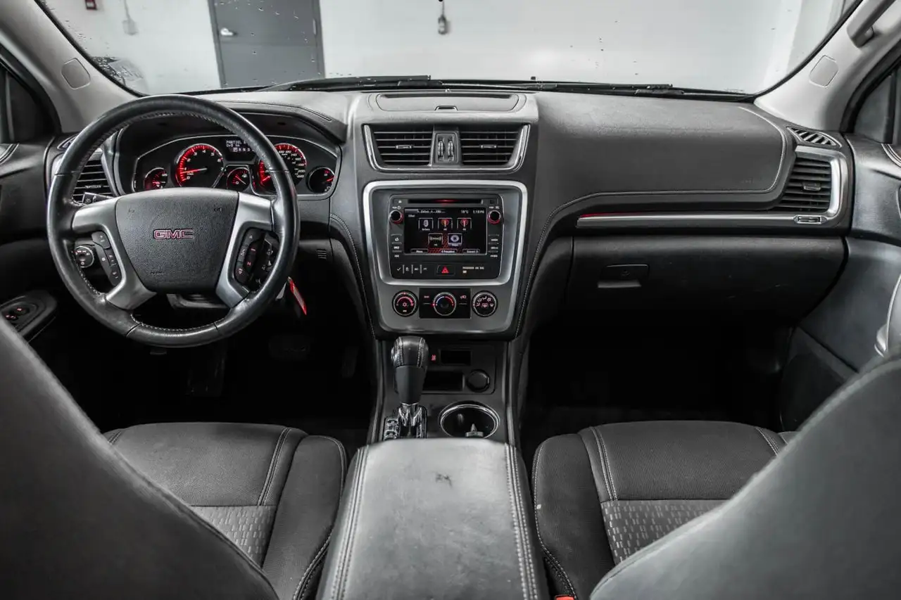 GMC Acadia photo GMC Acadia