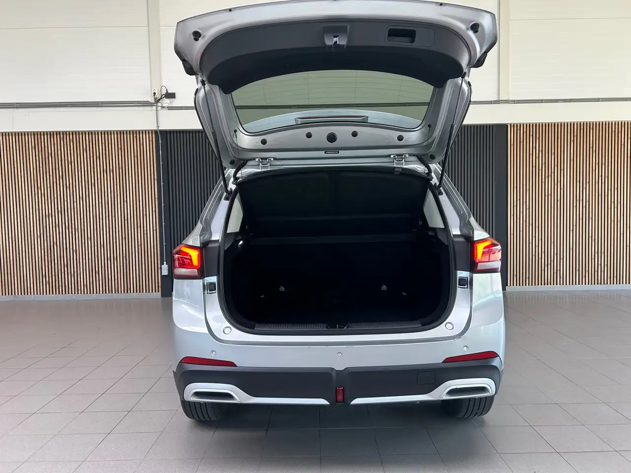 MG ZS MG Hybrid+ 1.5 Hybrid+ Luxury LEDER INTERIEUR|CAME 12