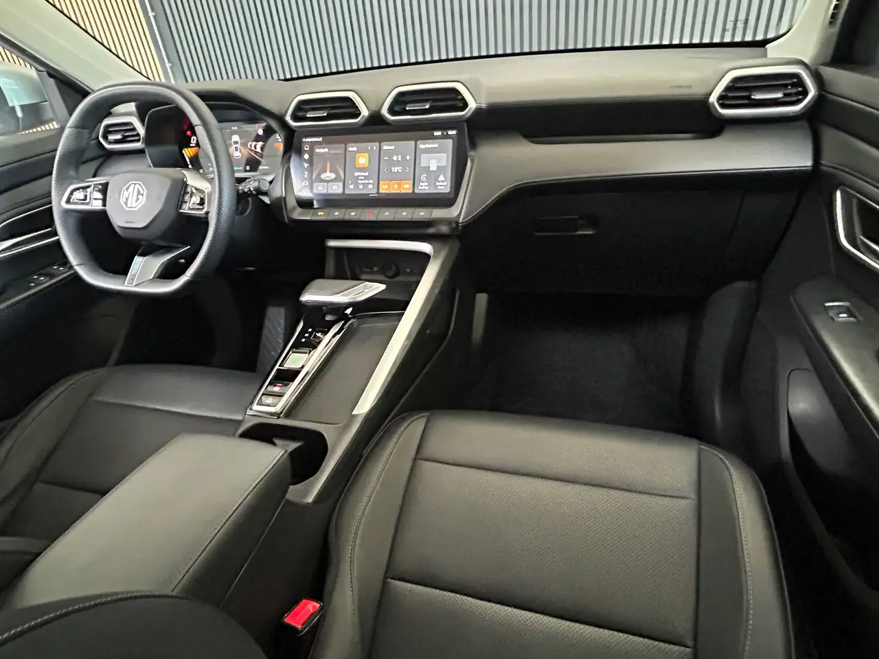 MG ZS MG Hybrid+ 1.5 Hybrid+ Luxury LEDER INTERIEUR|CAME 6