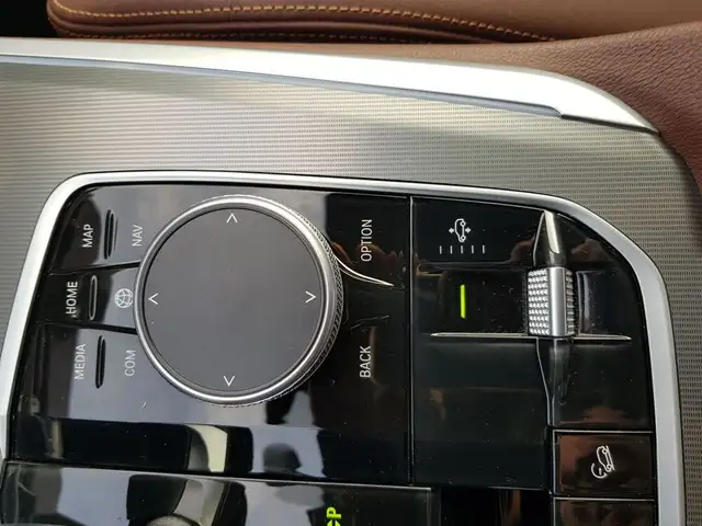 BMW X5 xDrive 45e PHEV  //M- Sport/LED/AHV/ Head-Up// Ansicht 30