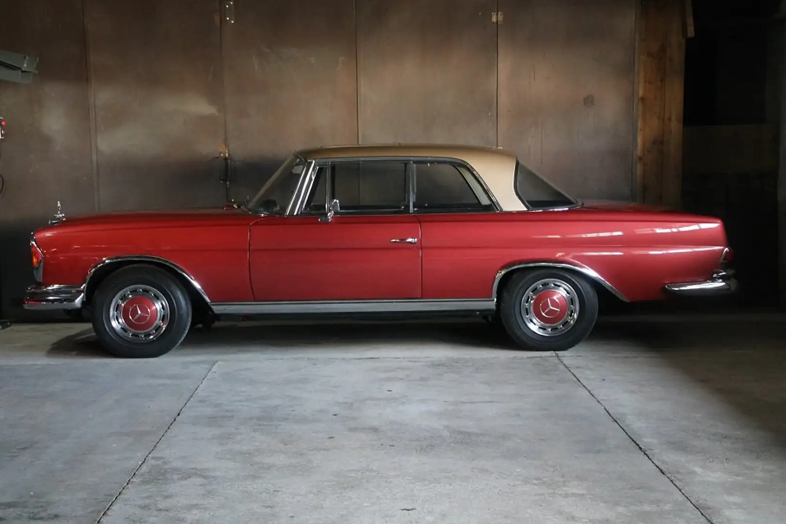 Mercedes-Benz 280 SE Coupe / W111/ Schalter/Familienbesitz Rojo - 2