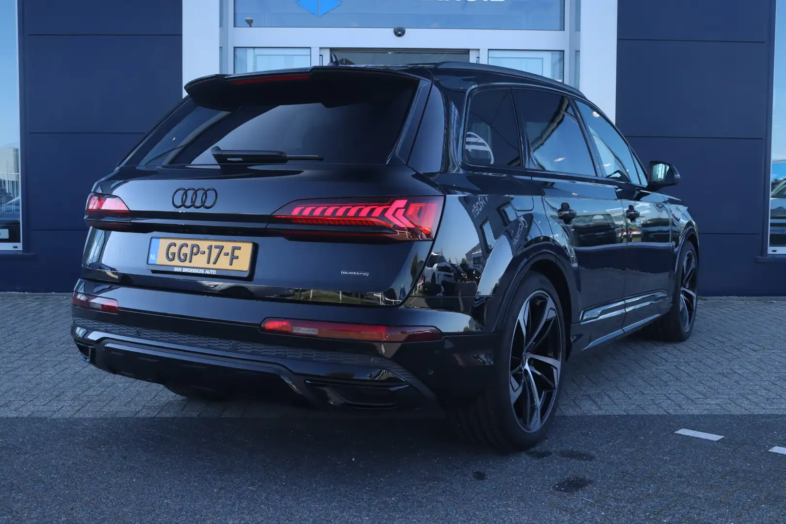 Audi Q7 60 TFSI e quattro Pro Line S Competition | Zwart O Zwart - 2