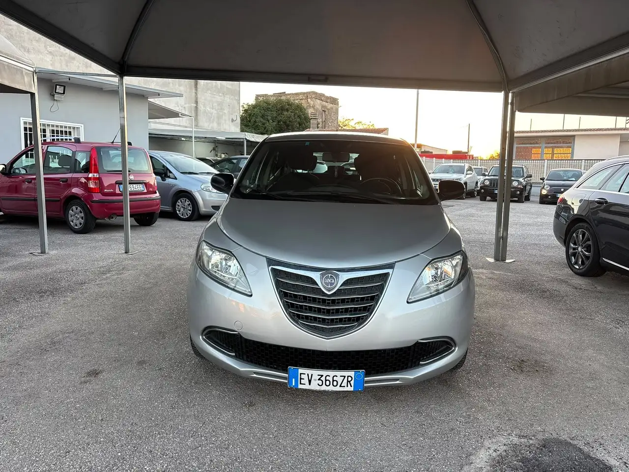 Lancia Ypsilon