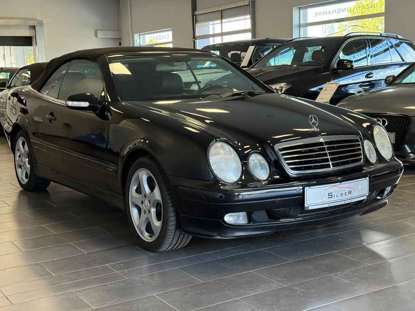 Mercedes-Benz CLK 200 K AVANTGARDE final edition Schwarz - 2