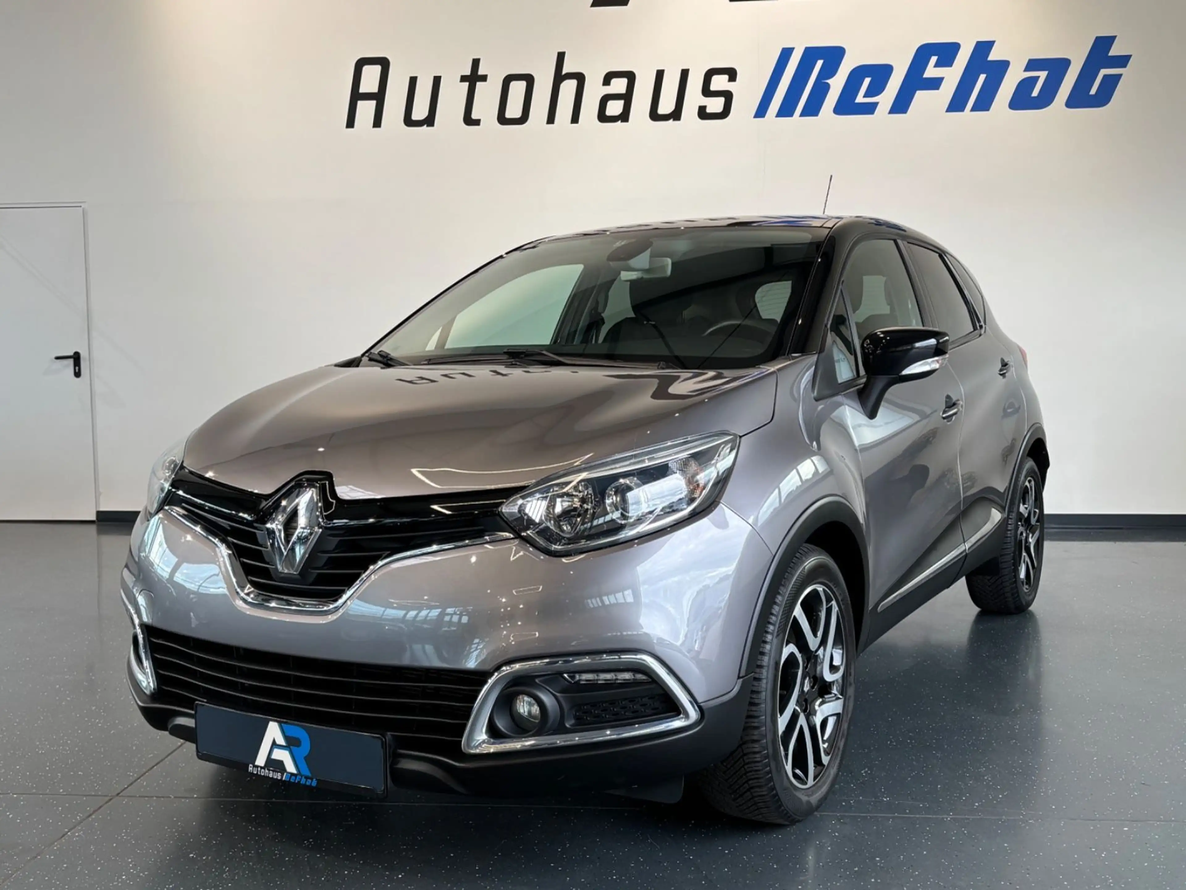 Renault Captur Luxe**Automatik**Scheckheftgepflegt** — photo 7