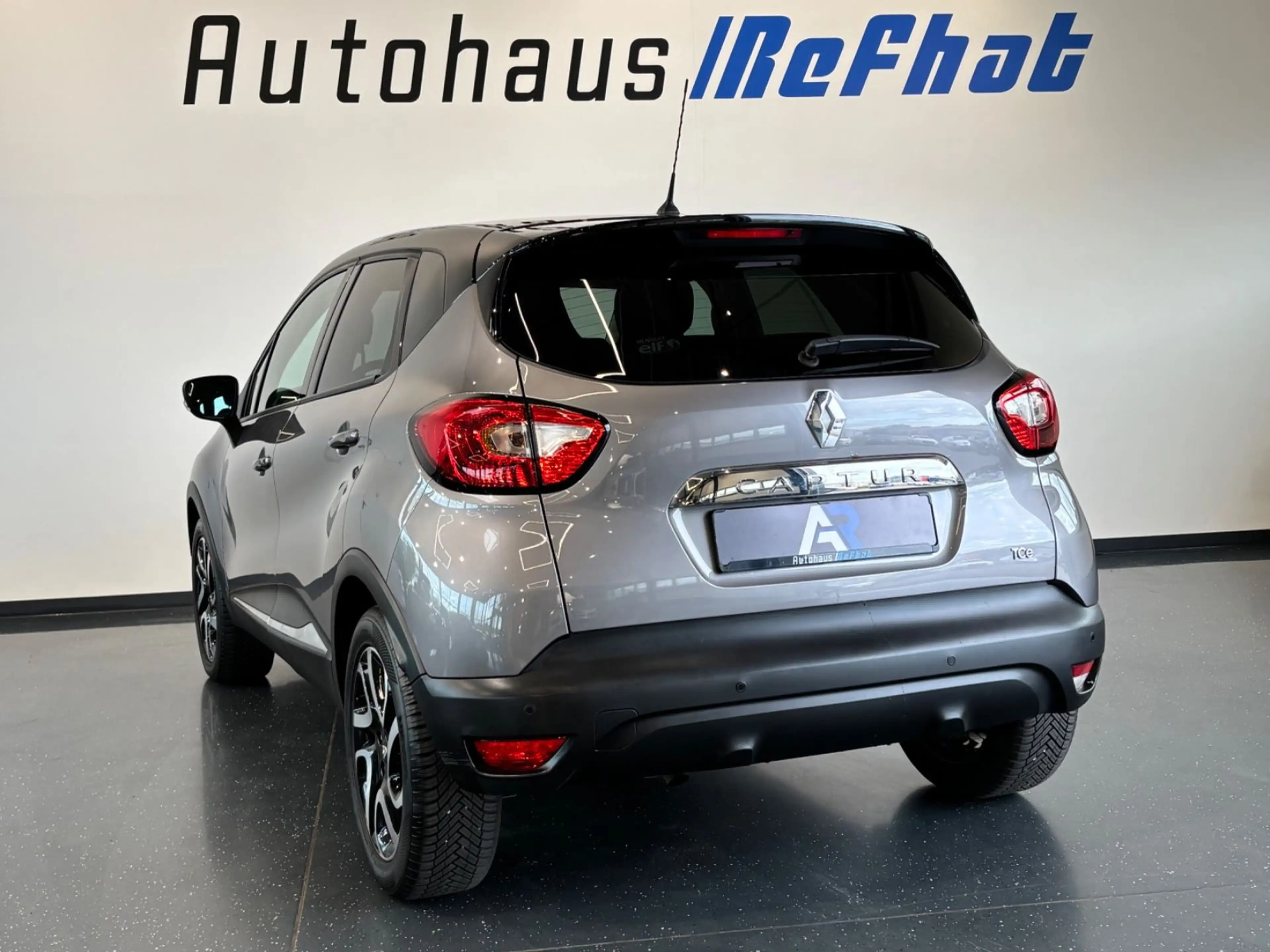 Renault Captur Luxe**Automatik**Scheckheftgepflegt** — photo 11