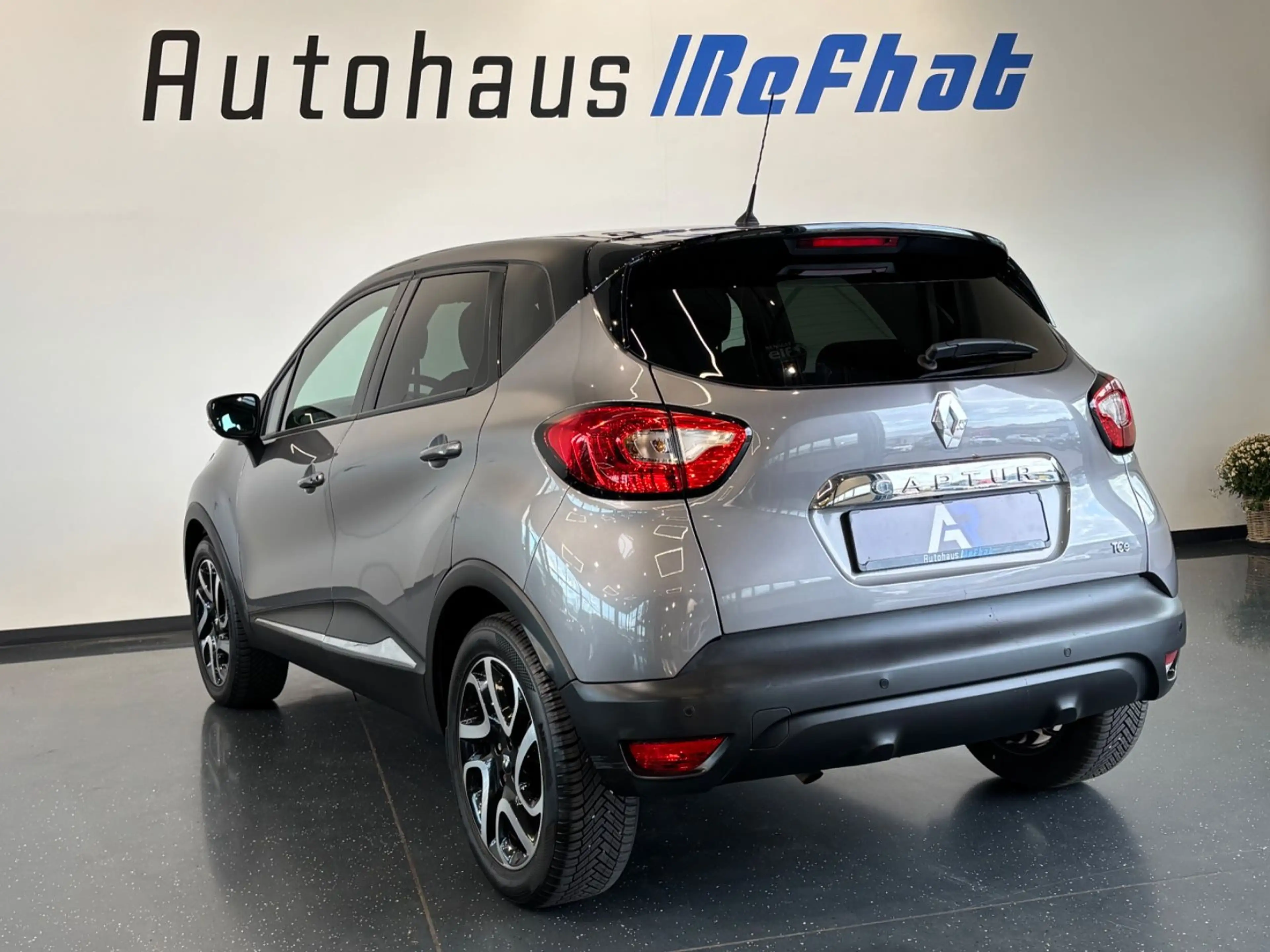 Renault Captur Luxe**Automatik**Scheckheftgepflegt** — photo 10