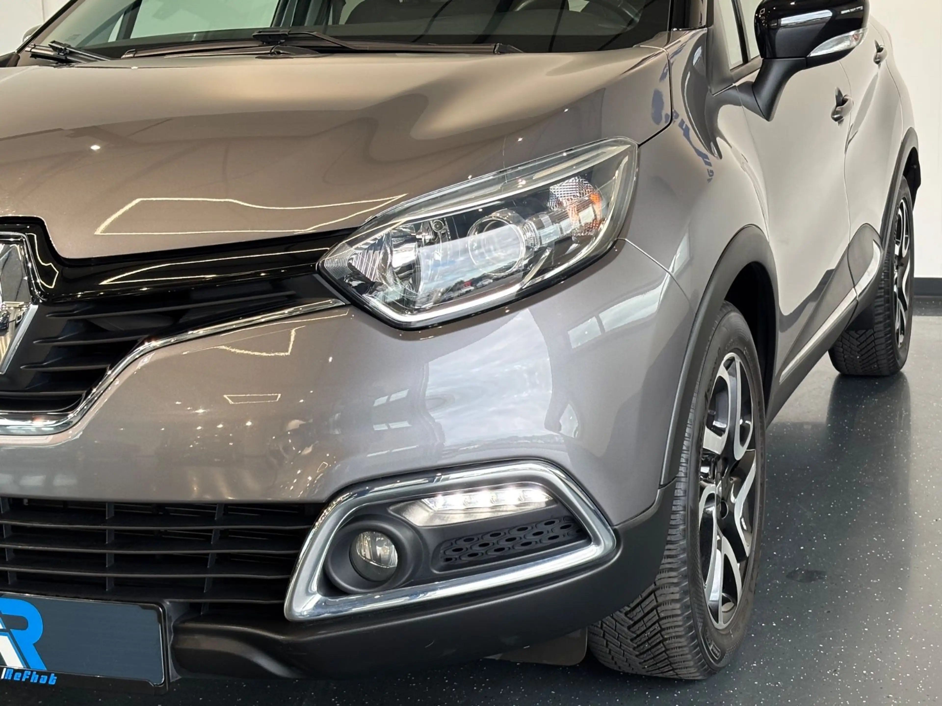 Renault Captur Luxe**Automatik**Scheckheftgepflegt** — photo 12