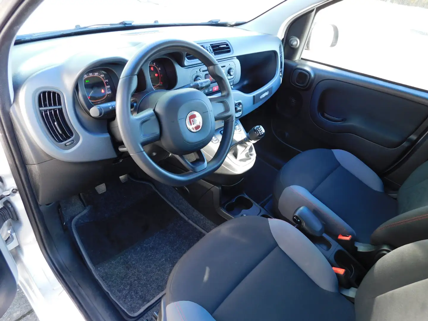 Fiat Panda 0.9 80PK TWINAIR POPSTAR! All-in Prijs! Grau - 2