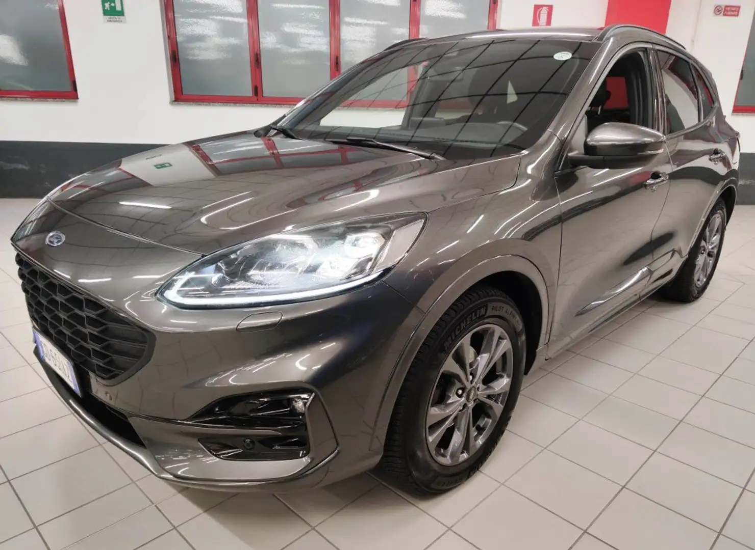 Ford Kuga 1.5 150cv 2WD ST-Line X + Car Play "SUPER PROMO" Grigio - 1
