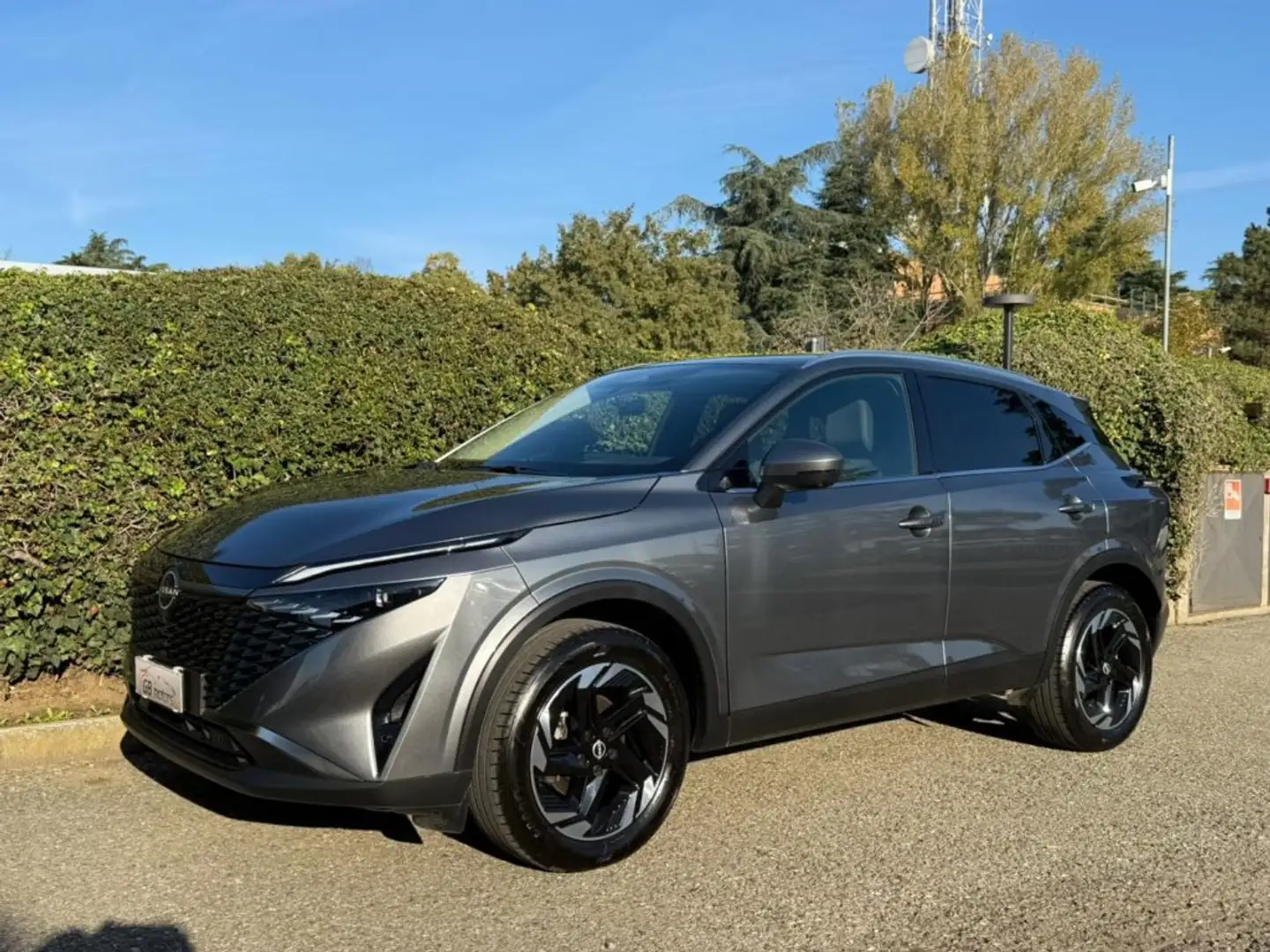 Nissan Qashqai MHEV 140 CV N-Connecta NAVI - LED - ACC - PROPILOT Gris - 2