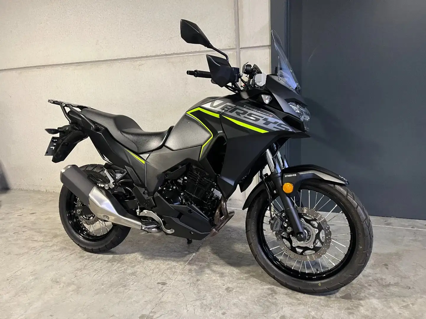 Kawasaki Versys-X 300 lichte allroad in topstaat - 1