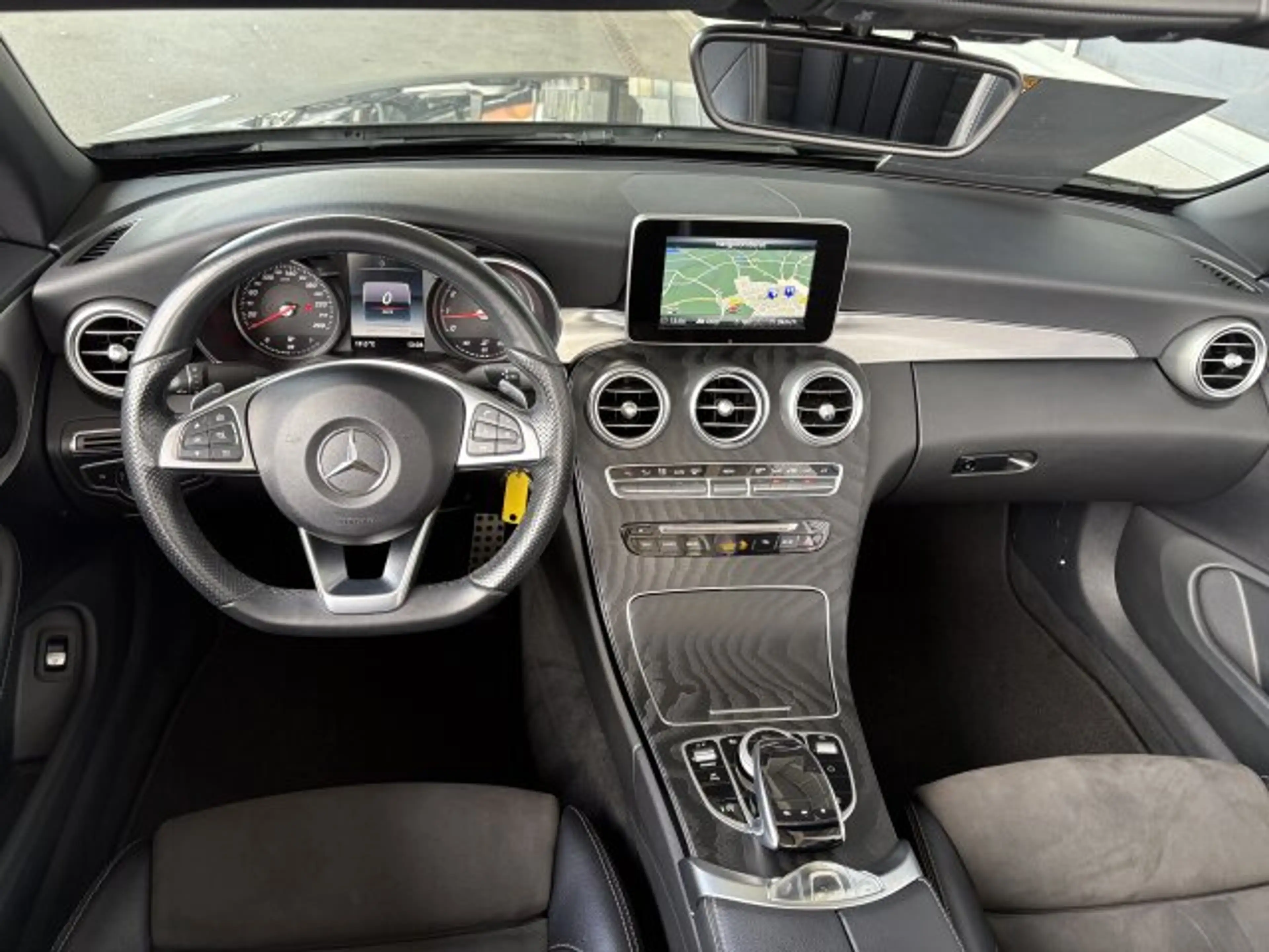 Mercedes-Benz C 200 C 200 4M Cabrio 9G-Tr. AMG Line MULTIBEAM Navi LED — photo 2