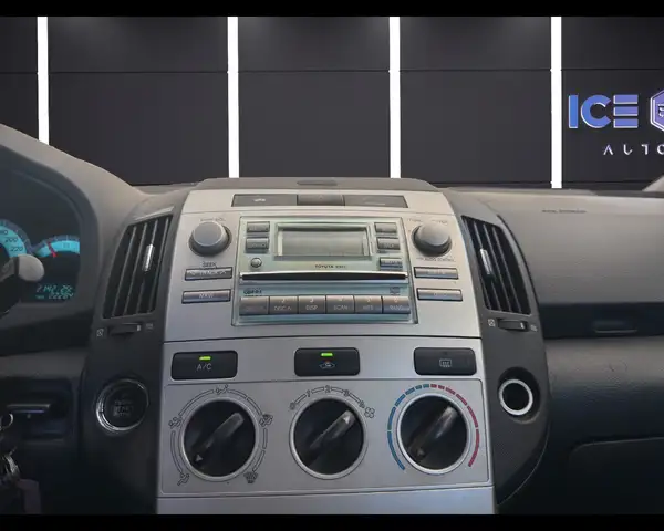 Toyota Corolla Verso view 14