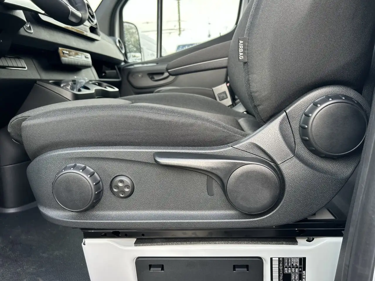 Mercedes-Benz Sprinter photo Mercedes-Benz Sprinter