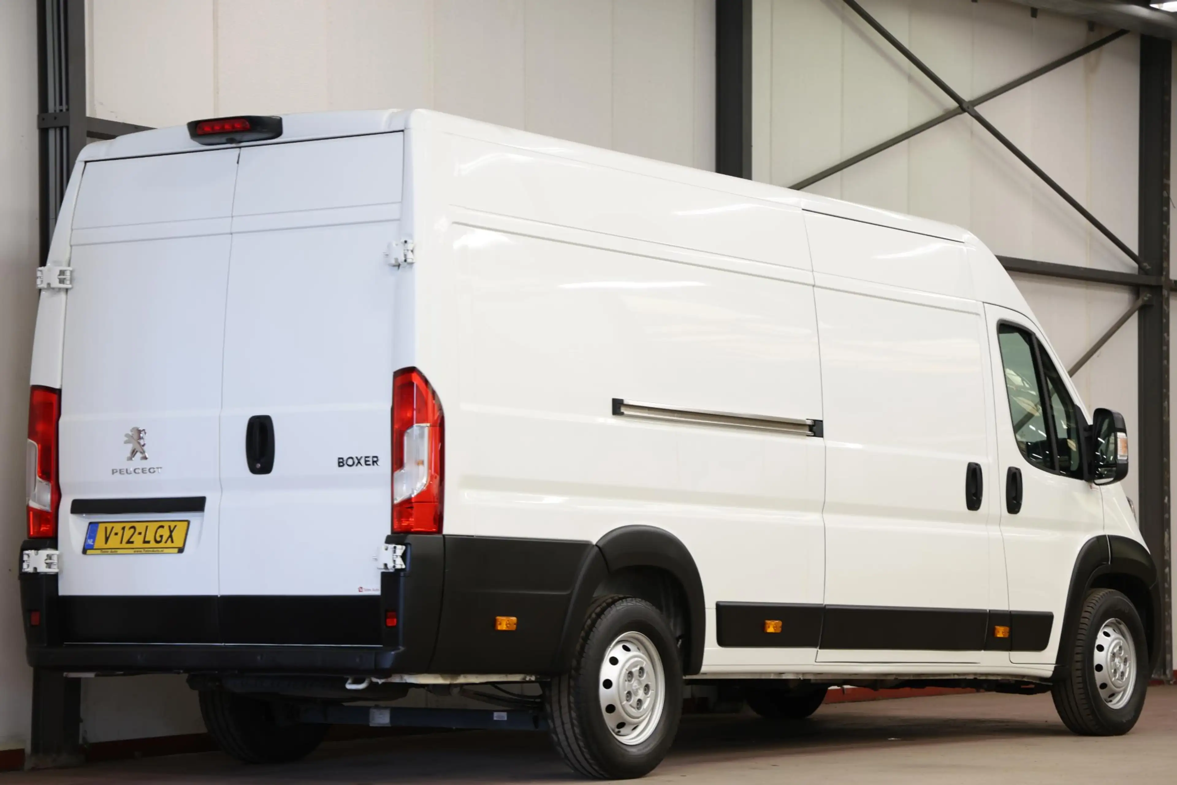 Peugeot Boxer 435 2.2 BlueHDi 140 L4H2 CAMERA — photo 2