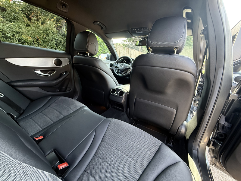 Mercedes-Benz C 180 Estate I AMG I Night Pakket I Camera I NL Auto — photo 17