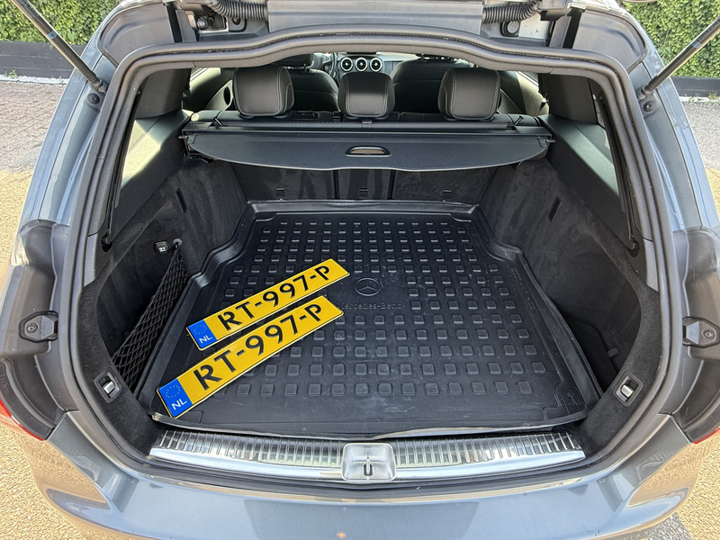 Mercedes-Benz C 180 Estate I AMG I Night Pakket I Camera I NL Auto — photo 39