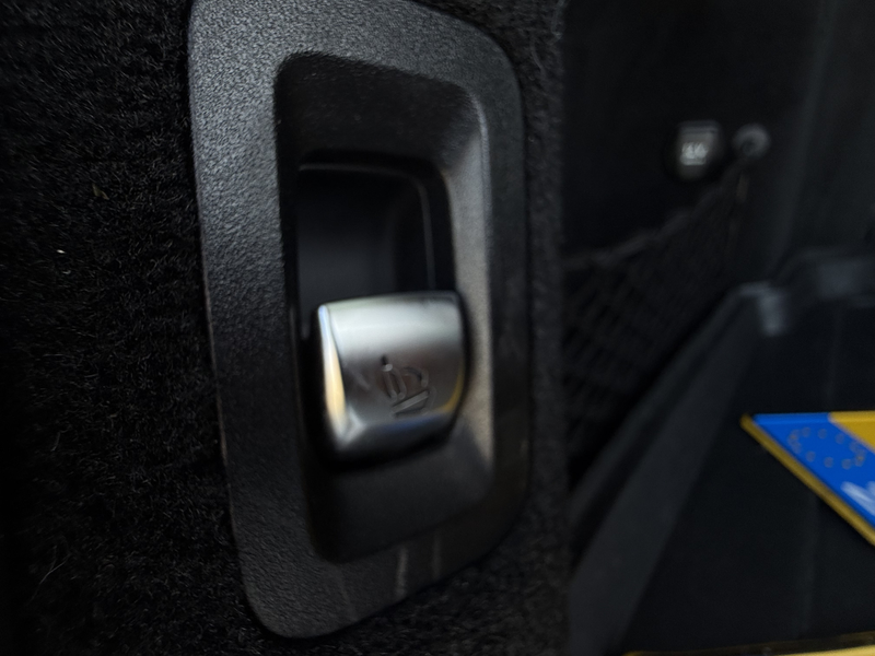 Mercedes-Benz C 180 Estate I AMG I Night Pakket I Camera I NL Auto — photo 41