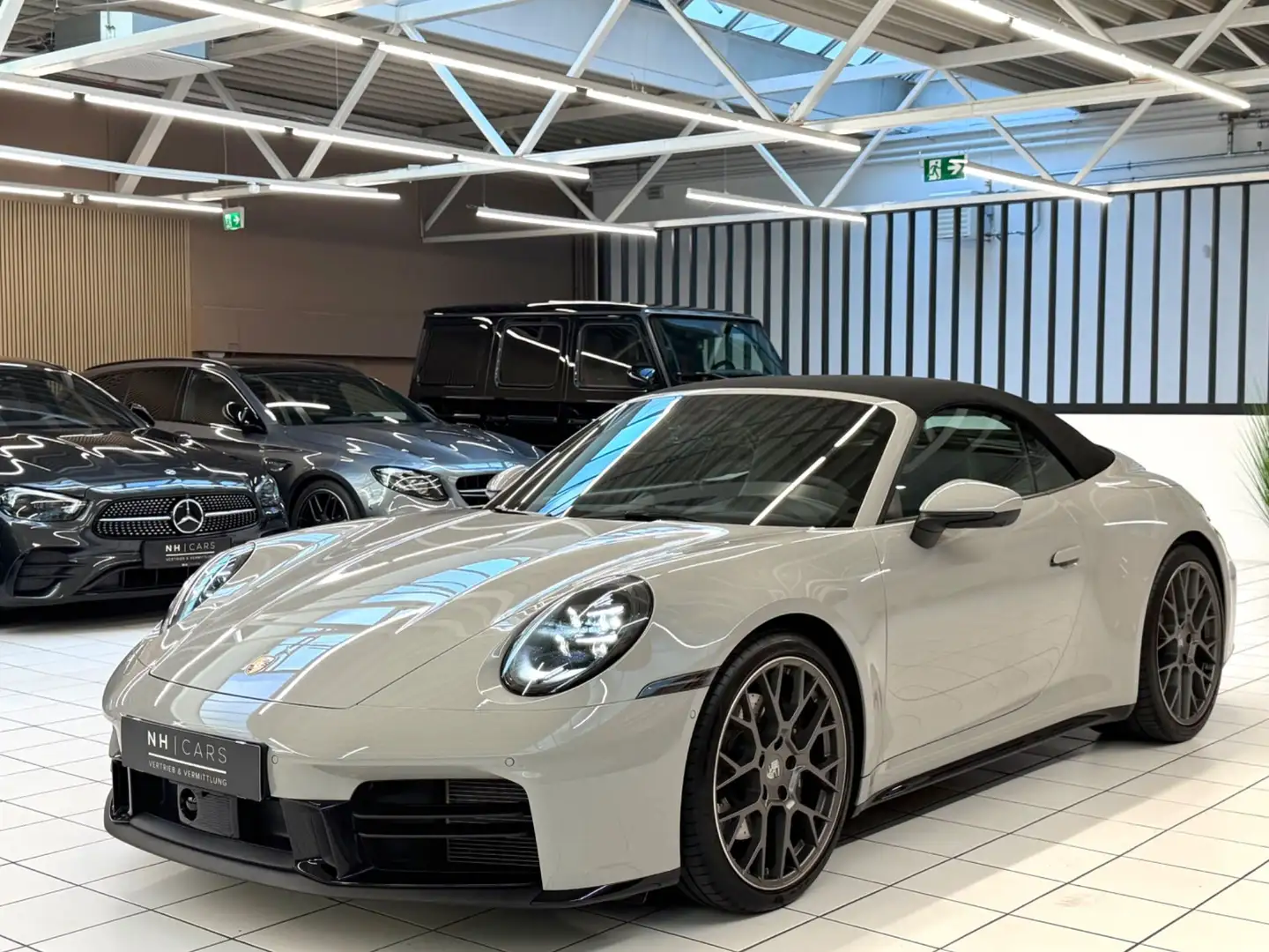 Porsche 911 3.0 Cabriolet 992.2 Grau - 2