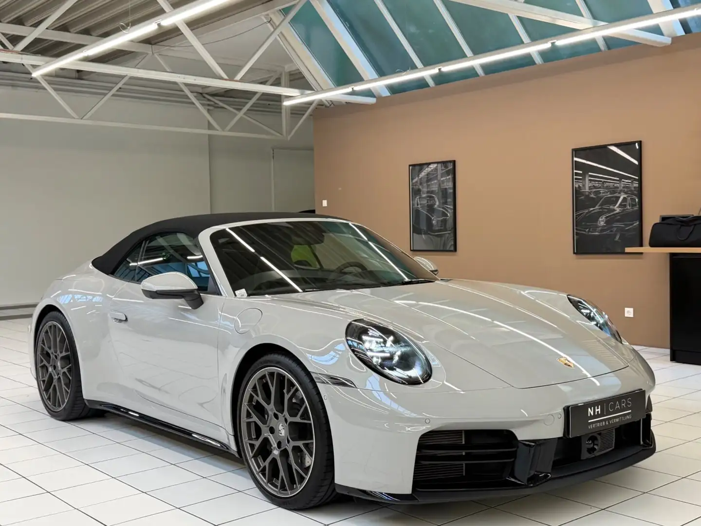 Porsche 911 3.0 Cabriolet 992.2 Grau - 1