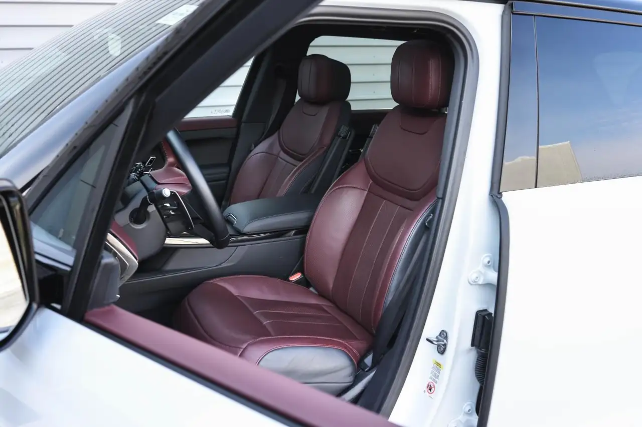 Land Rover Range Rover Sport снимка Land Rover Range Rover Sport
