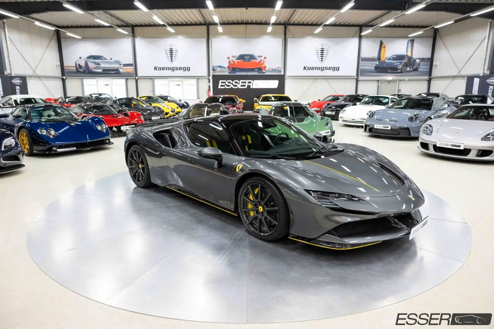 Ferrari SF90 Stradale Assetto Fiorano Grau - 1