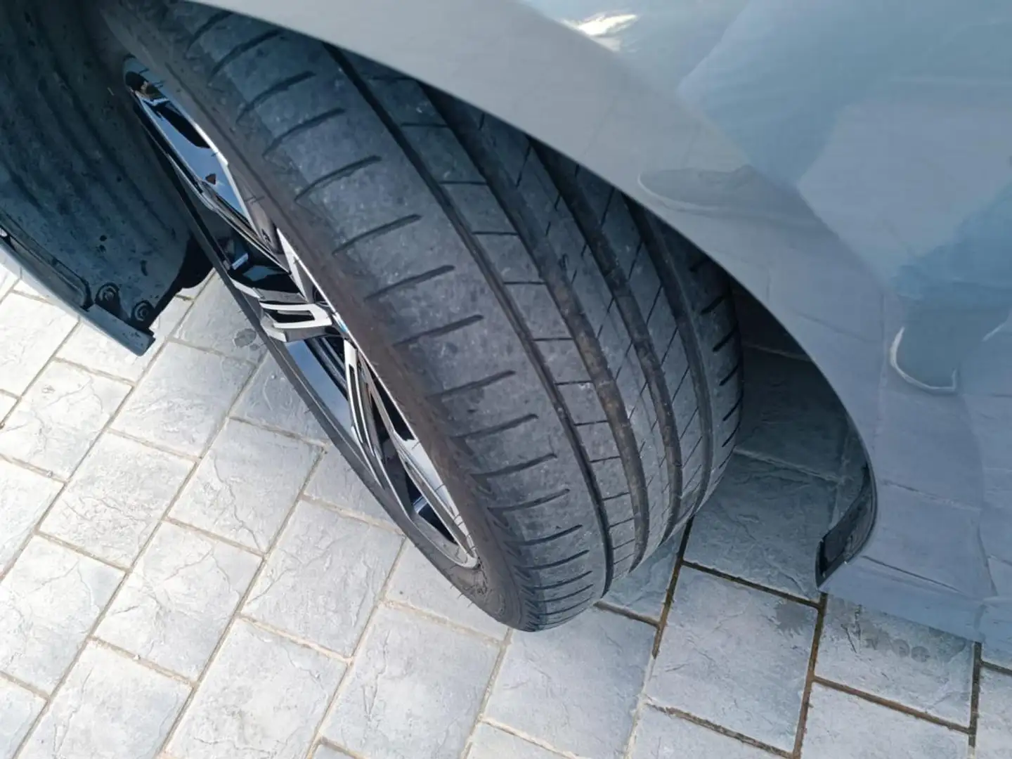 BMW 320 d 48V Touring Msport Gris - 2