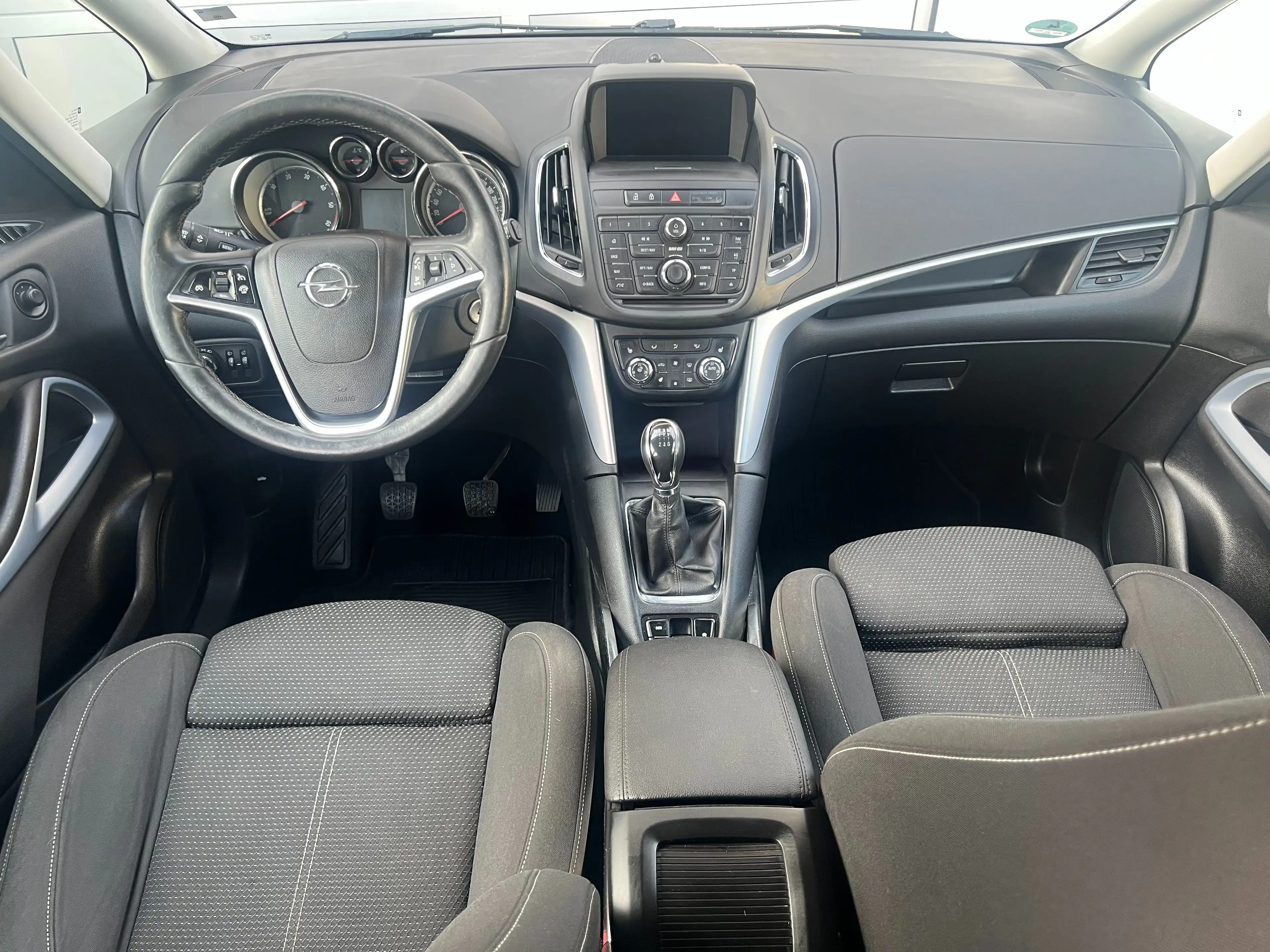 Opel Zafira Tourer Style — photo 13