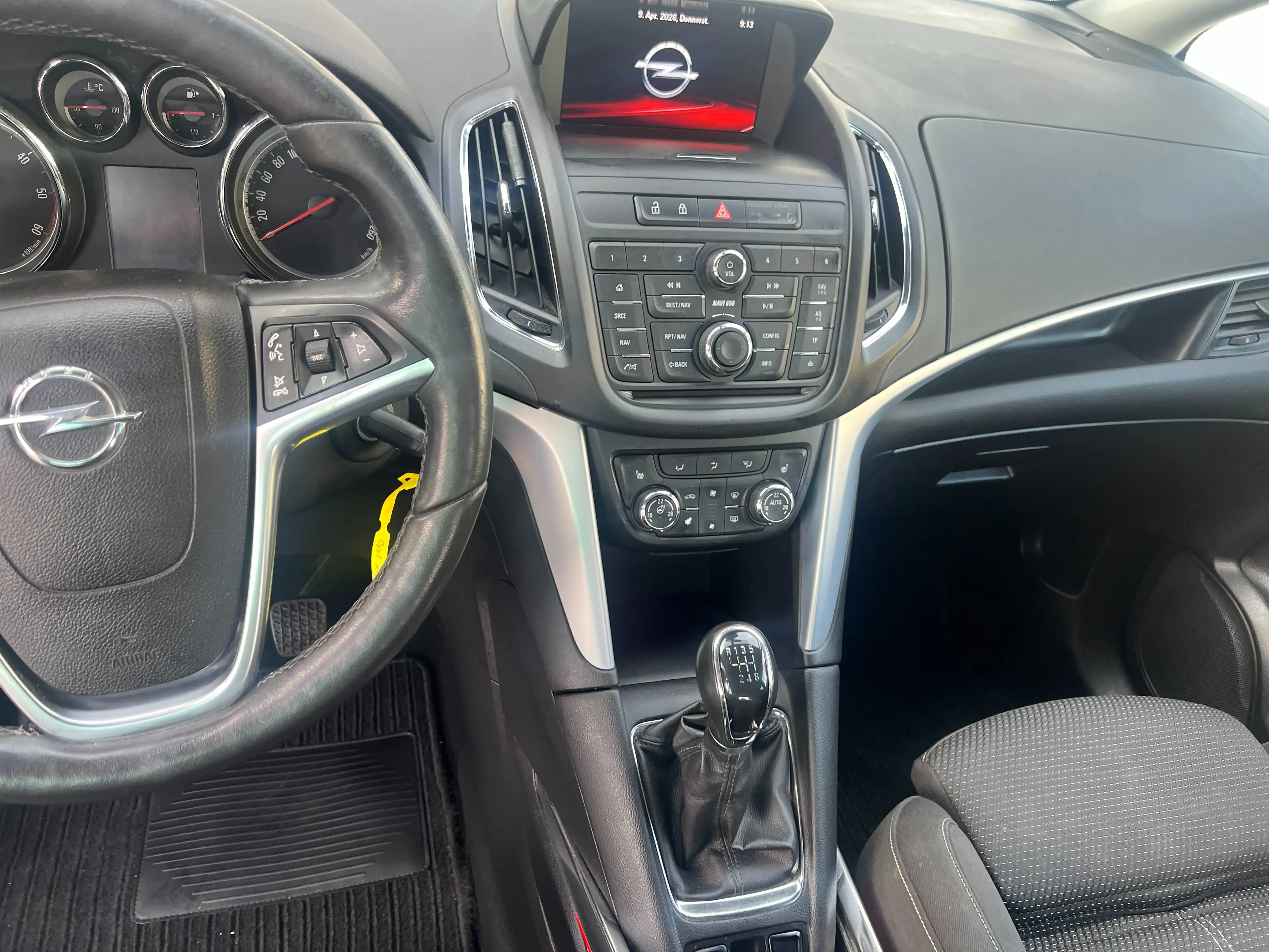 Opel Zafira Tourer Style — photo 10
