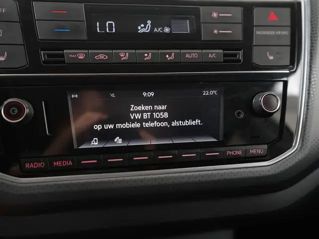 Volkswagen up! view 14