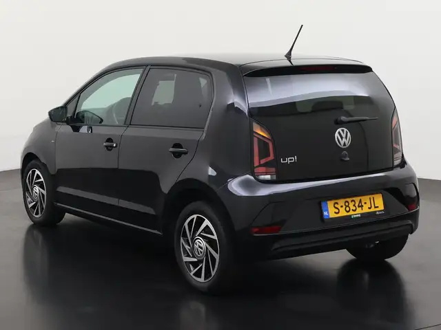 Volkswagen up! view 6