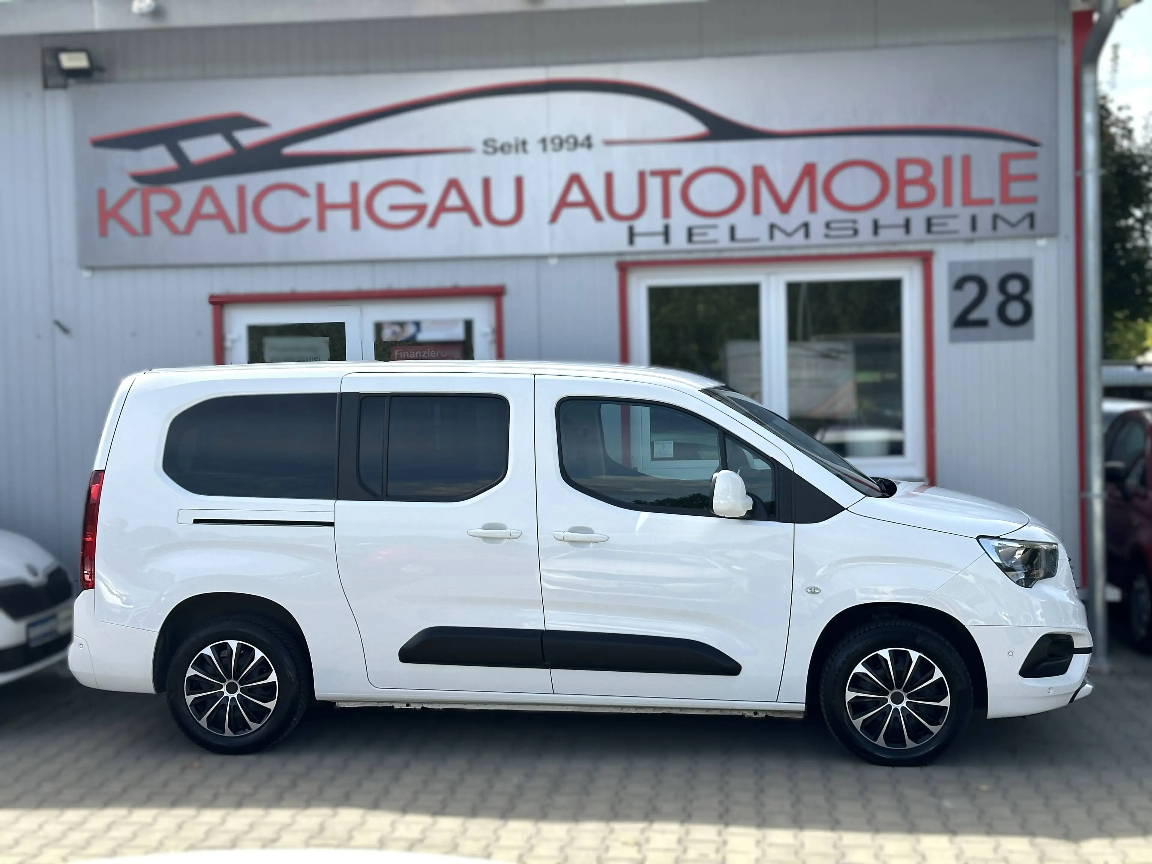 Opel Combo Life XL/Maxi/L2*Kamera*Navi*AHK*Parkpilot*viele Extra's — photo 9