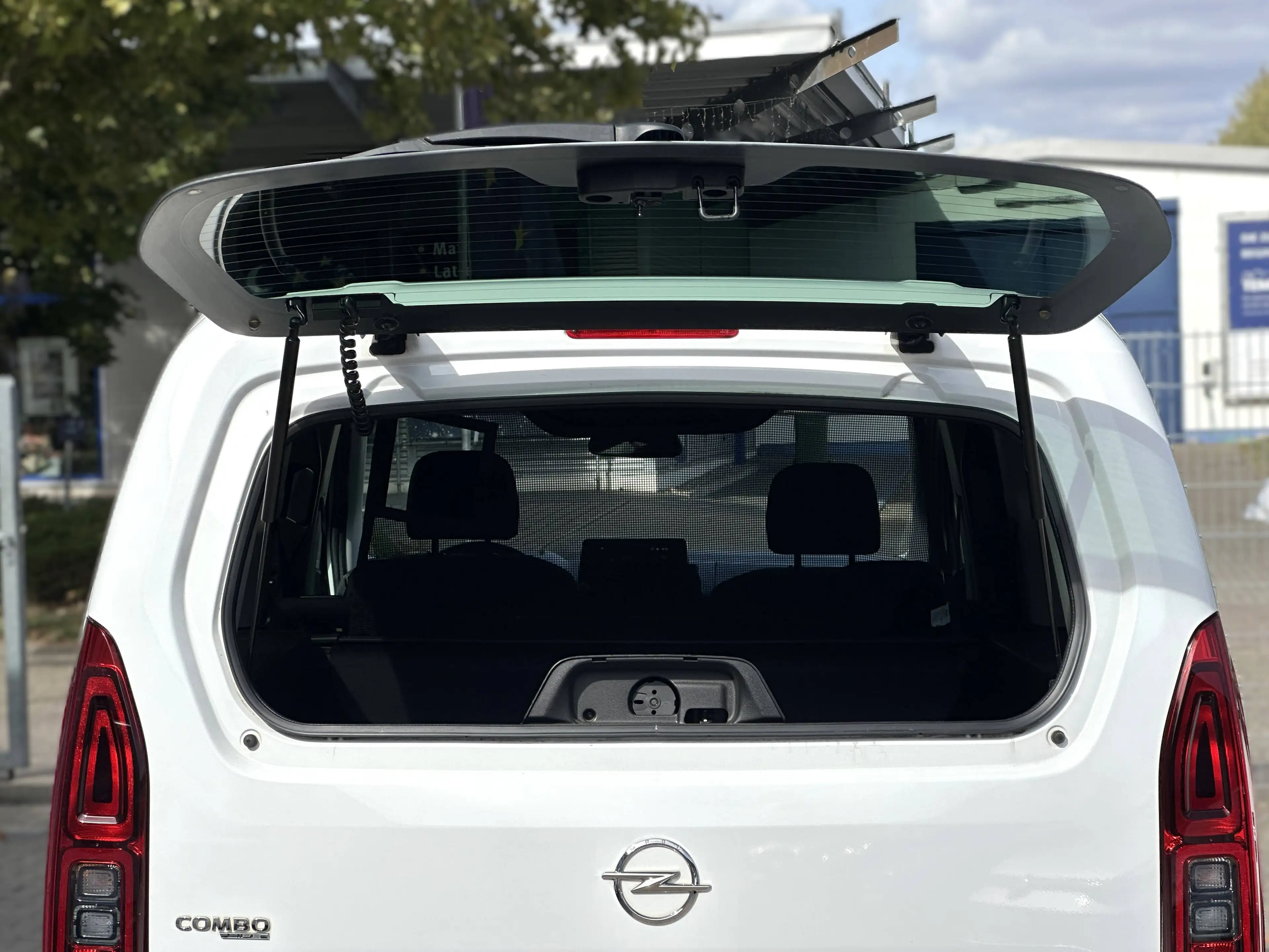 Opel Combo Life XL/Maxi/L2*Kamera*Navi*AHK*Parkpilot*viele Extra's — photo 6