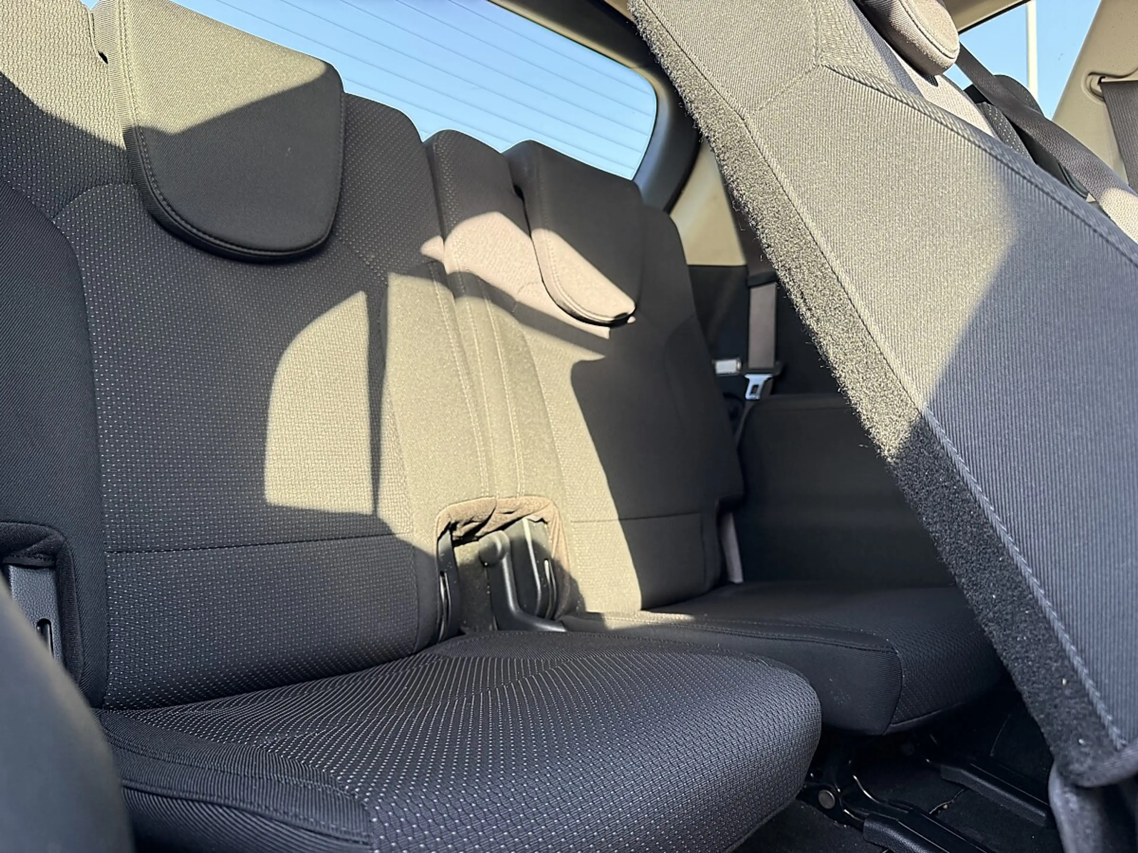 Kia Carens 1,7 CRDi ISG Titan *7 Sitze* — photo 11