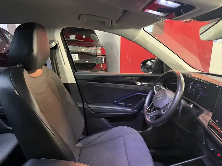 Volkswagen Tiguan 2025, foto 14