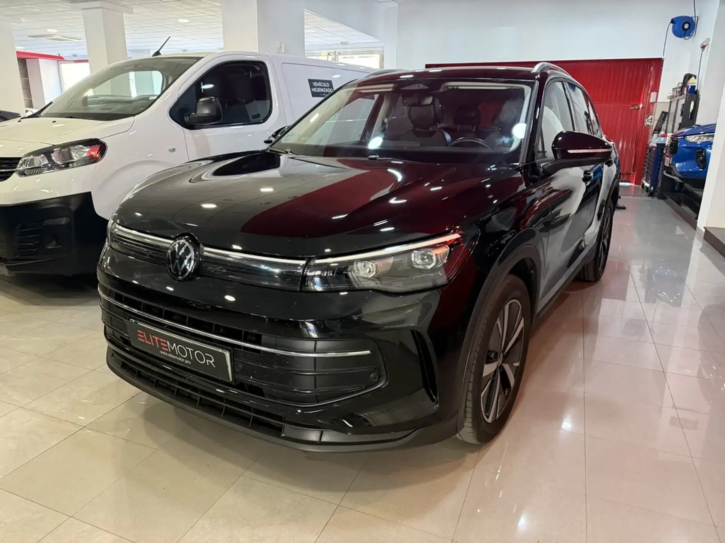 Volkswagen Tiguan 2.0TDI Más DSG 110kW Negro - 1
