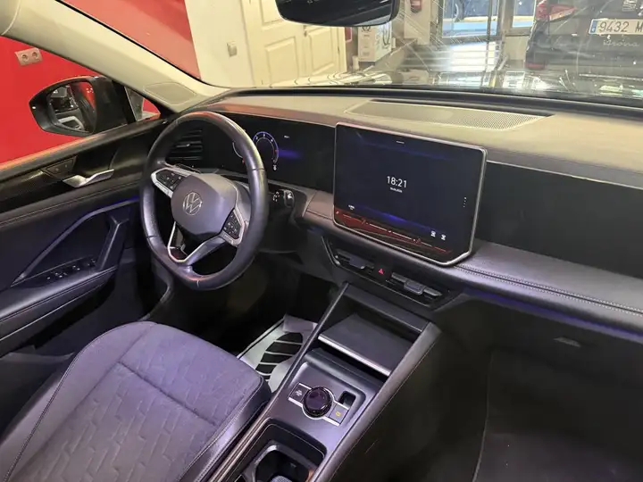 Volkswagen Tiguan 2025, foto 16